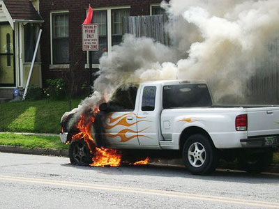 Photo eines brennenden Autos